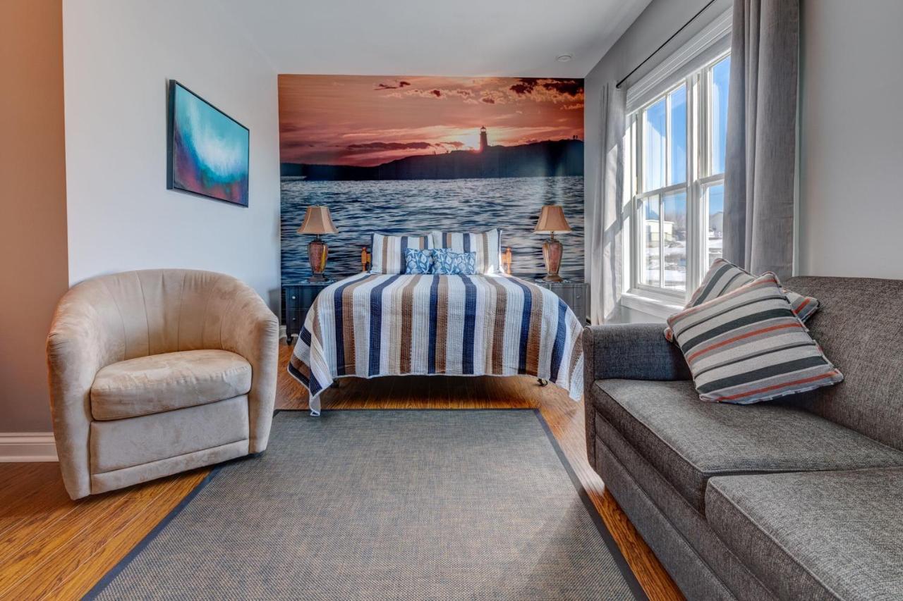 Breakwater Inn Пеггис-Ков Экстерьер фото